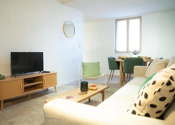 Centre, 2 Chambres, Ideal Pour Famille Ιέρ